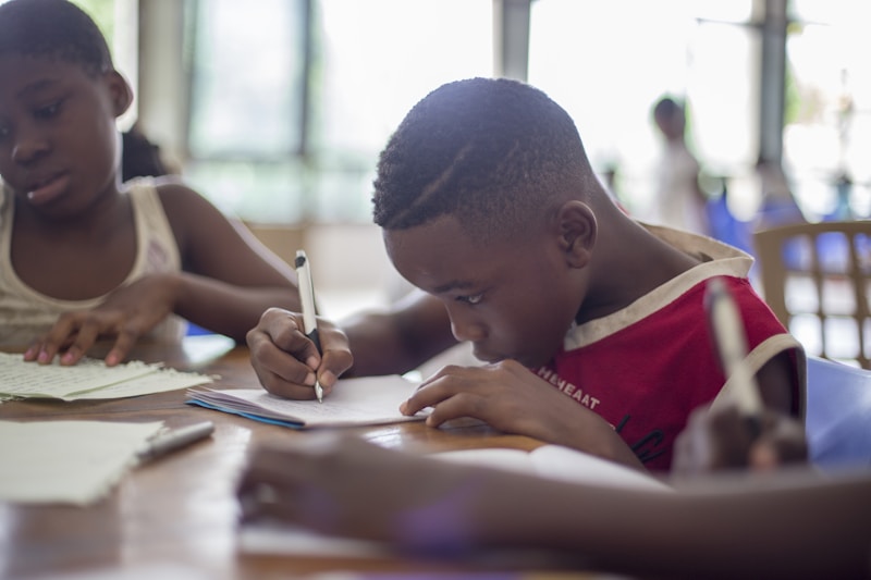 enfants en classe au Togo
